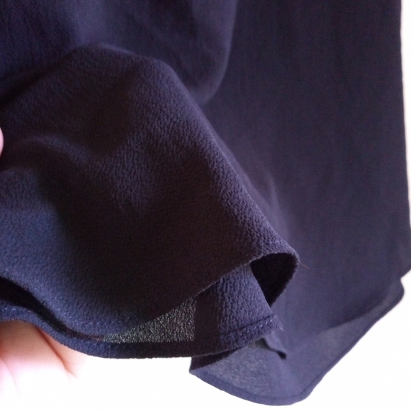 By&By black short sleeve cold shoulder Blouse women's size medium - Picture 5 of 9